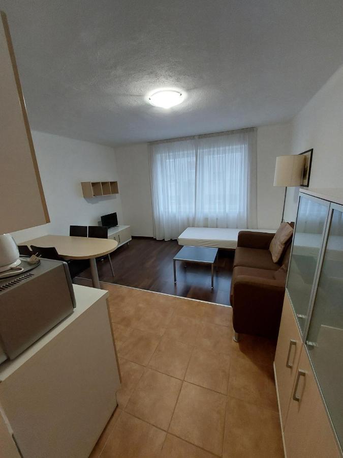 Levidom Residence Rooms Levice Buitenkant foto